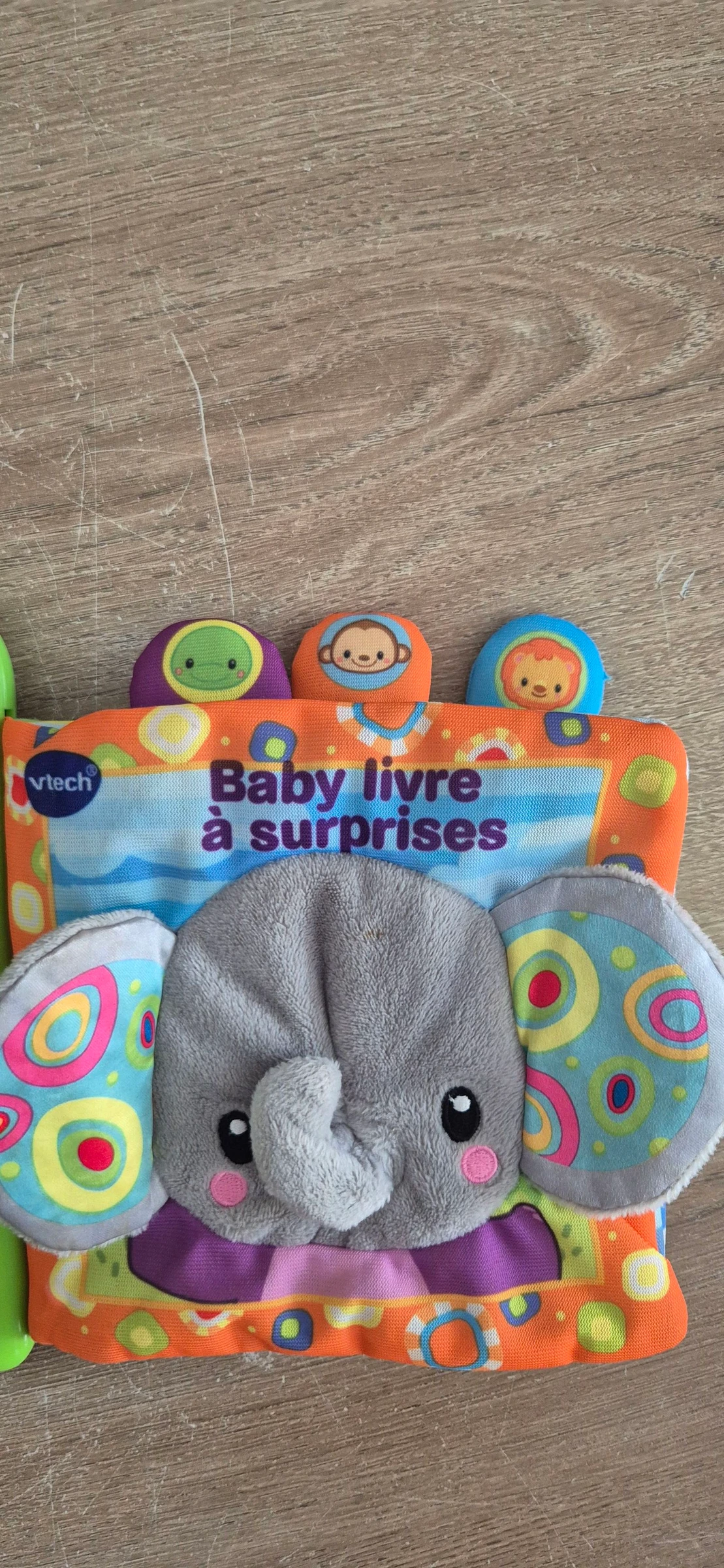 Livre interactif Baby livre des surprises  – photo 7